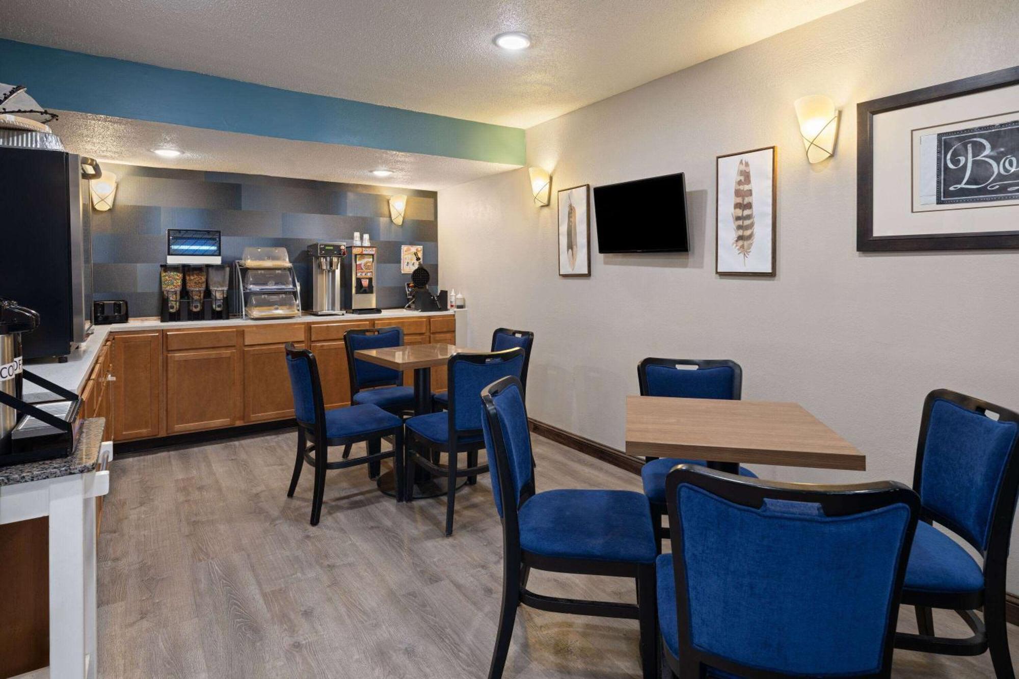 Days Inn & Suites By Wyndham Кокомо Екстер'єр фото