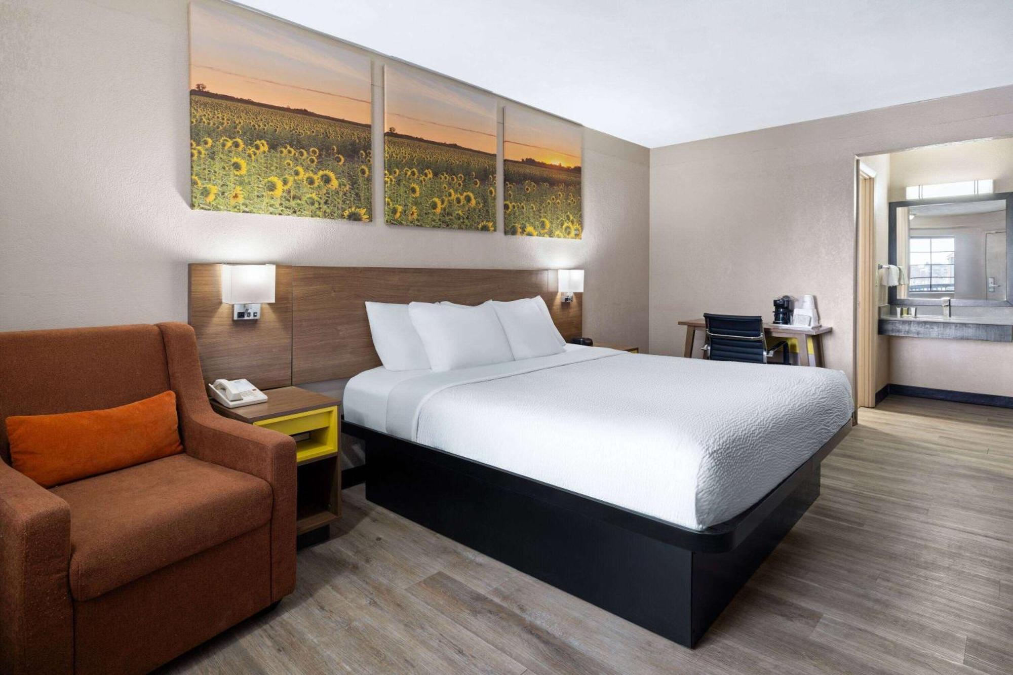 Days Inn & Suites By Wyndham Кокомо Екстер'єр фото